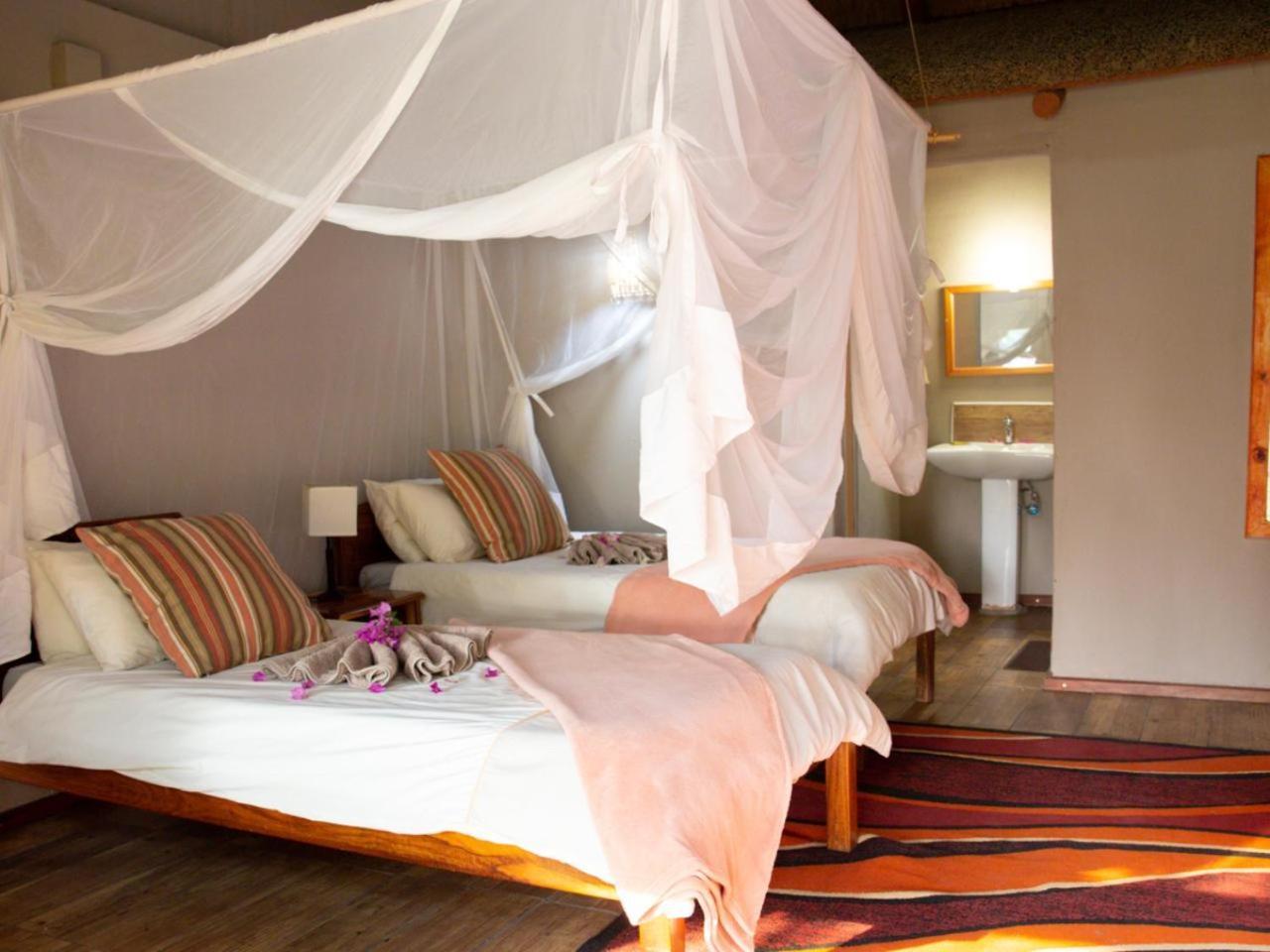 Kayova River Lodge Ndiyona ภายนอก รูปภาพ