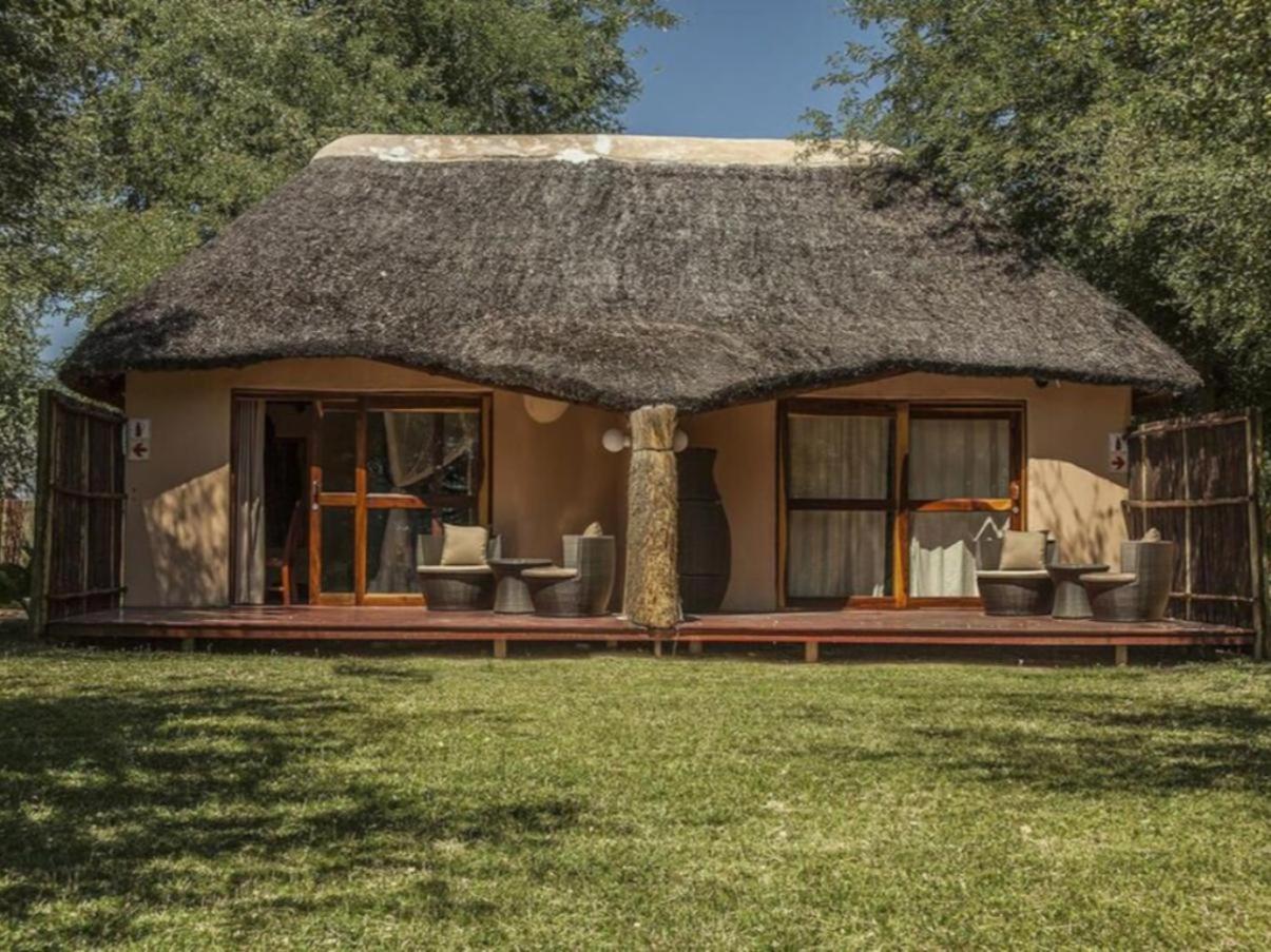 Kayova River Lodge Ndiyona ภายนอก รูปภาพ