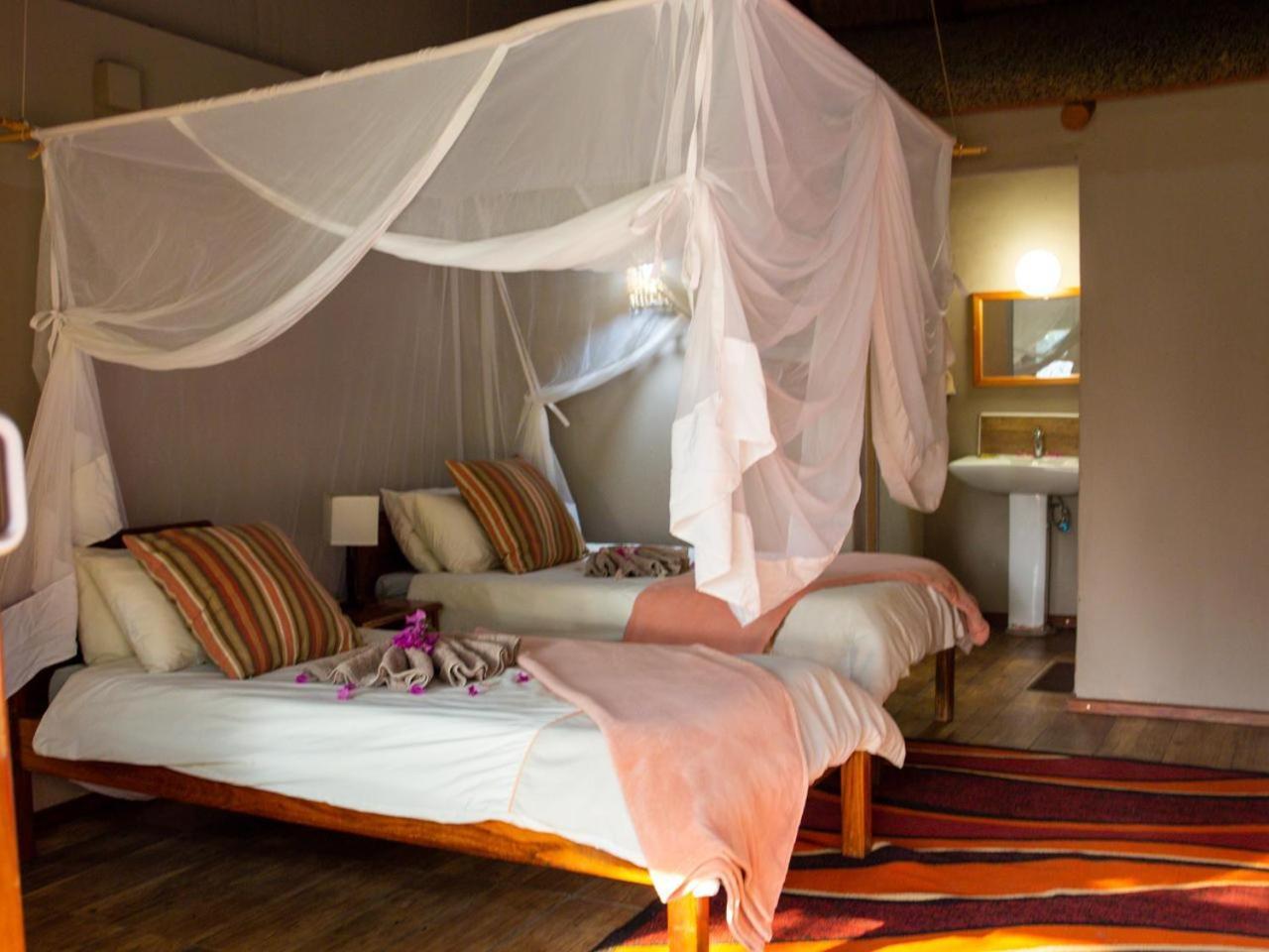 Kayova River Lodge Ndiyona ภายนอก รูปภาพ