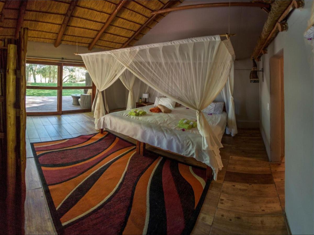 Kayova River Lodge Ndiyona ภายนอก รูปภาพ