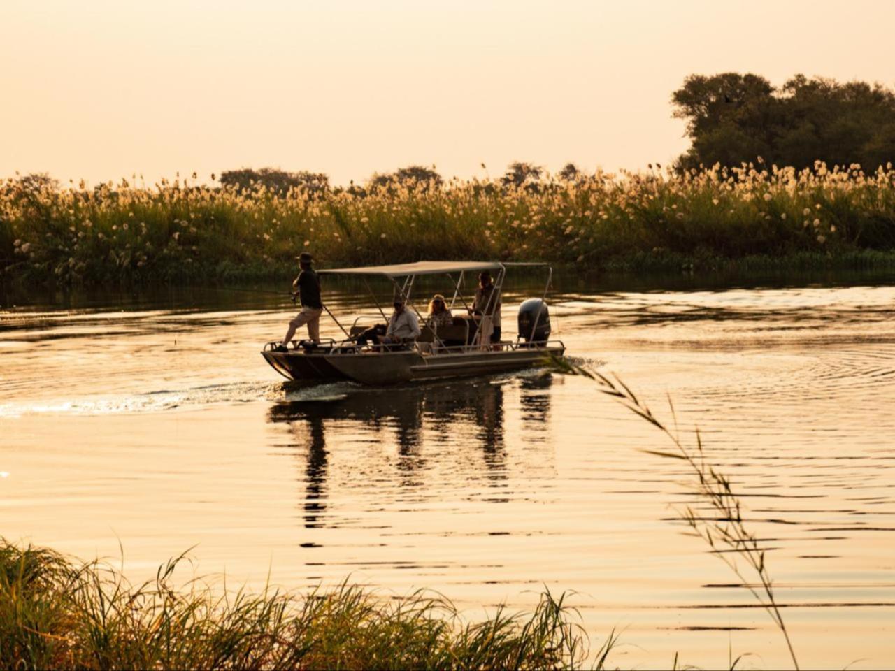 Kayova River Lodge Ndiyona ภายนอก รูปภาพ